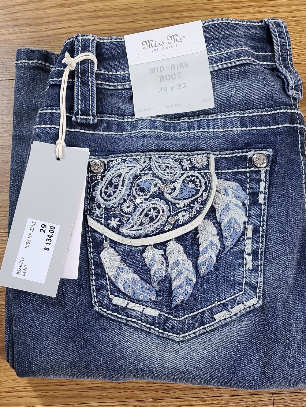 NEW Miss Me 29x32 Mid Rise Boot Girls Womens Dreamcatcher Blue Denim Jeans